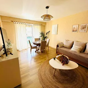 Spacieux 2 65m2 Climatise Au Village Medieval Entre Et Antibes Villeneuve-Loubet